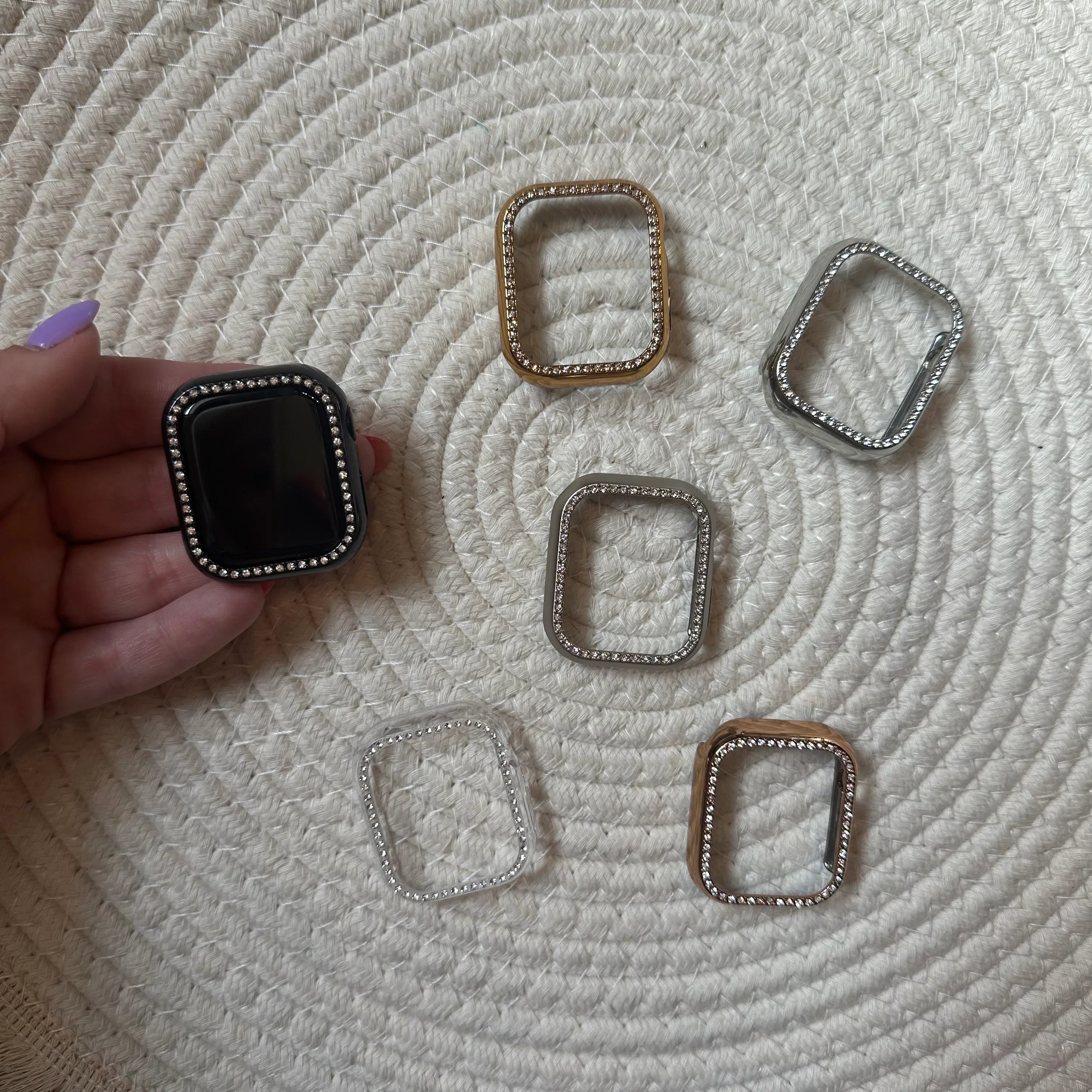 Boîtier Apple Watch avec diamants - transparent