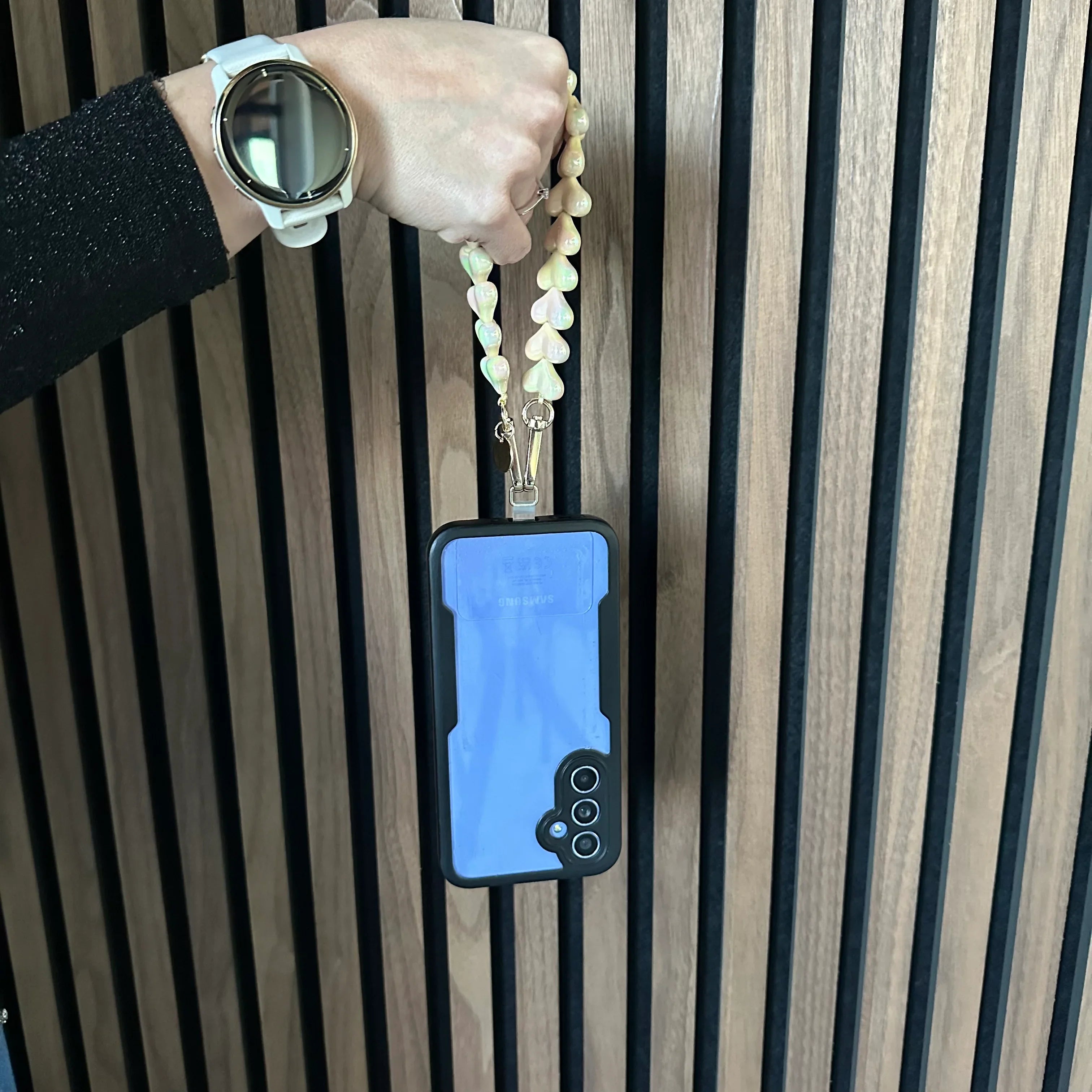 Cordon de téléphone Cœur - beige brillant - doré