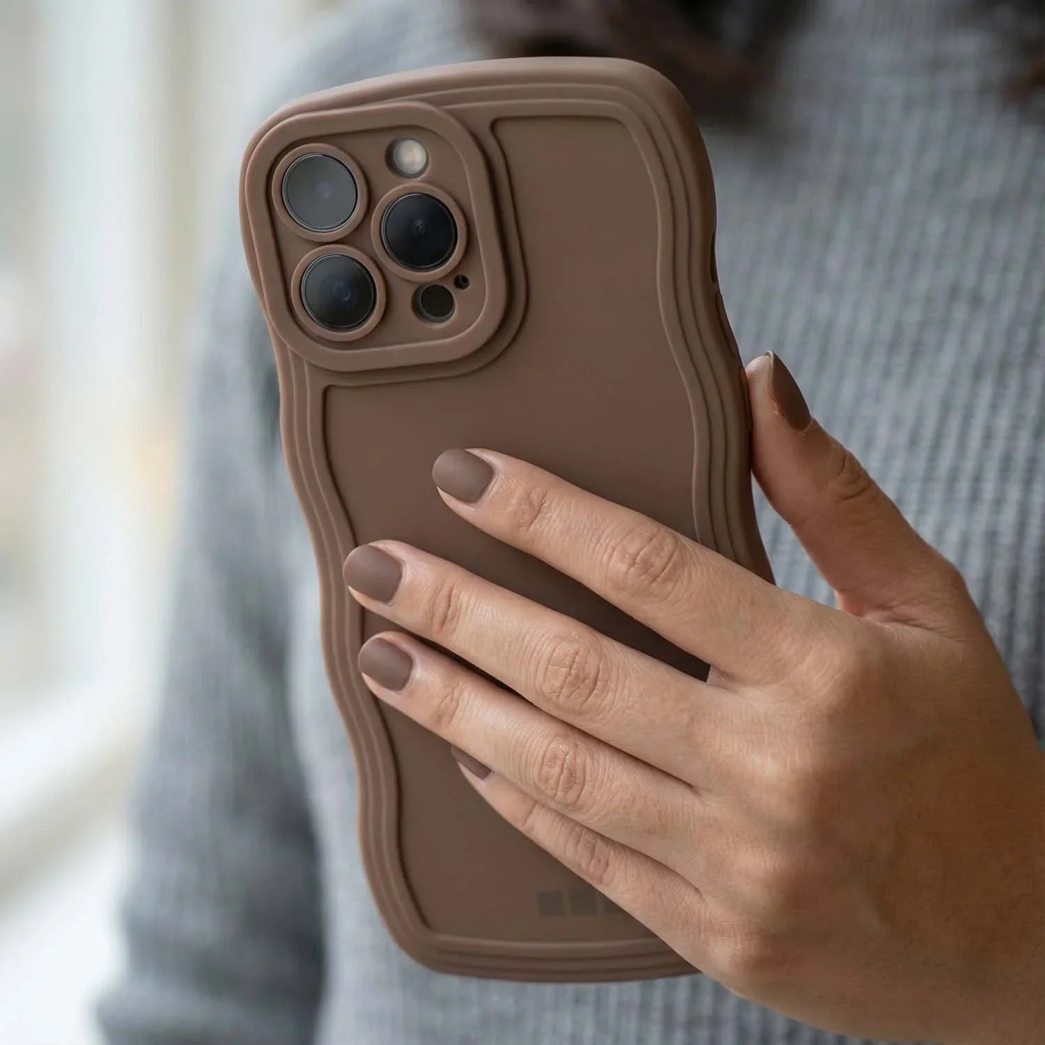 Coque iPhone Curve - marron